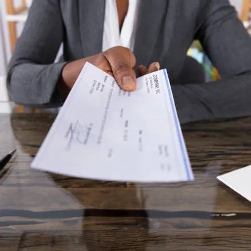 [ SOCIETE ]: La ville de Martigues vient en aide à ses habitants...